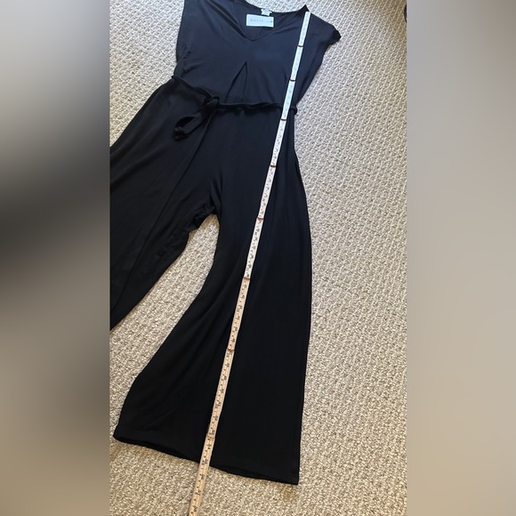 PRIV basic jumpsuit size xs - Picture 8 of 8